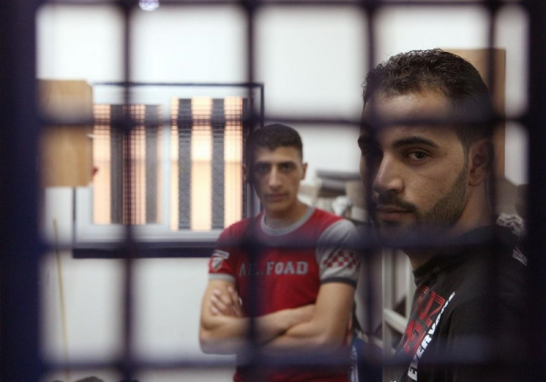 إدارة سجن النقب تقرر عزل ثلاثة أسرى بعد مخالطتهم لسّجان مُصاب بفيروس "كورونا"