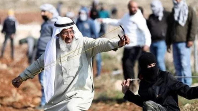 قوات الاحتلال تعتقل المسن سعيد عرمي الملقب بـ"شيخ الجبل"