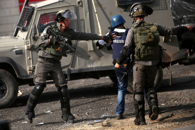 23 انتهاكًا صهيونيًا بحق الصحفيين خلال شهر نوفمبر