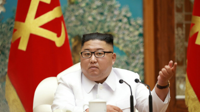 كيم جونغ أون يعلن حالة الطوارئ في إحدى مدن كوريا الديمقراطية ويرجح تسلل كورونا إليها
